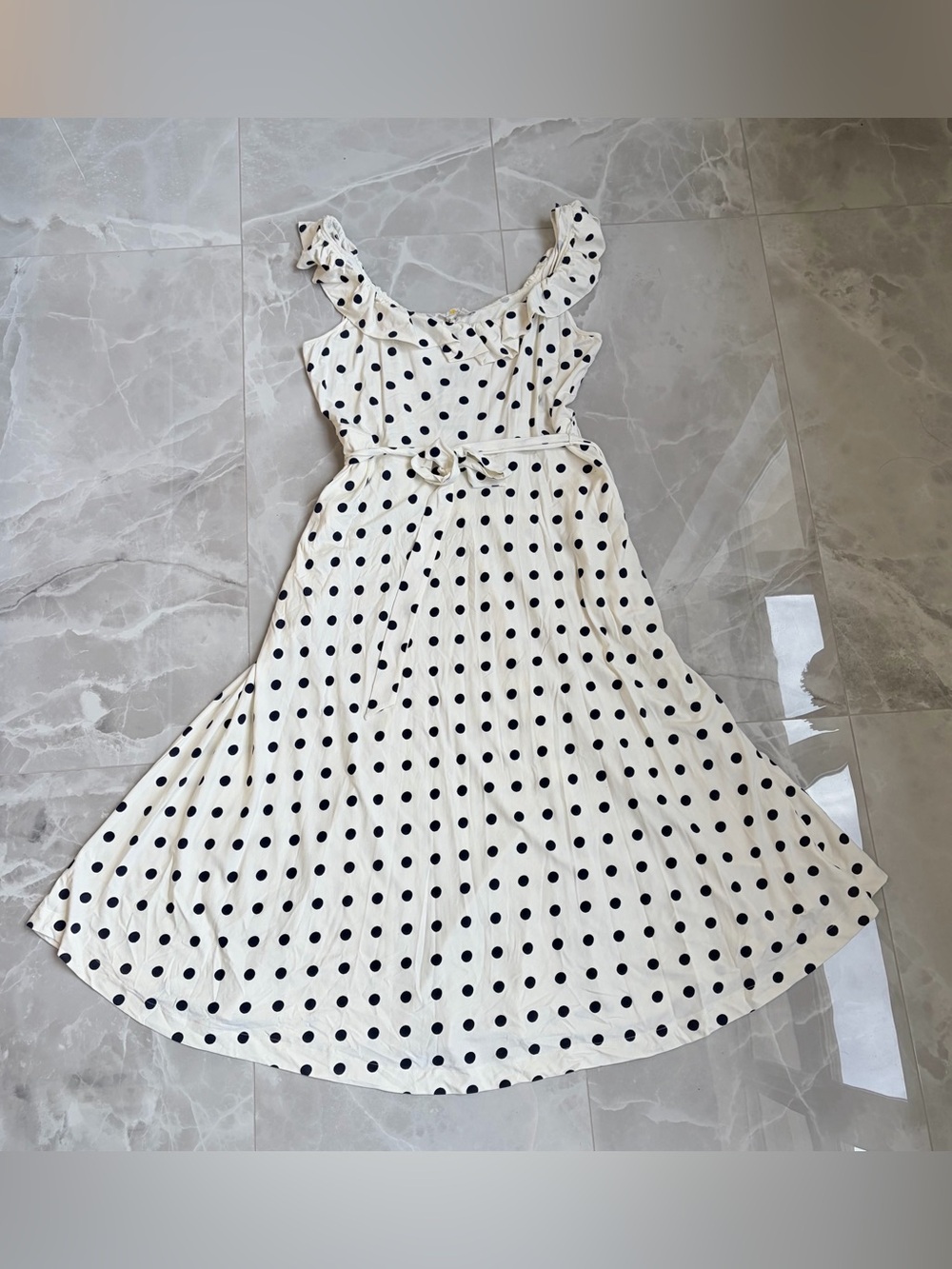 $ 138 NWT Boden  Ruffle Polka Dot Ruffle Midi Dress Ivory Black New Size 14 - Picture 4 of 10